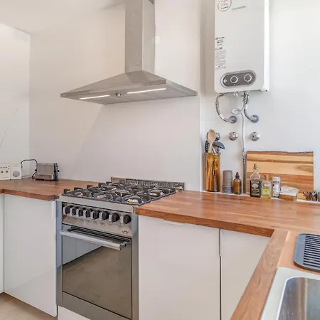 Apartment Gorgeous In With Kitchen